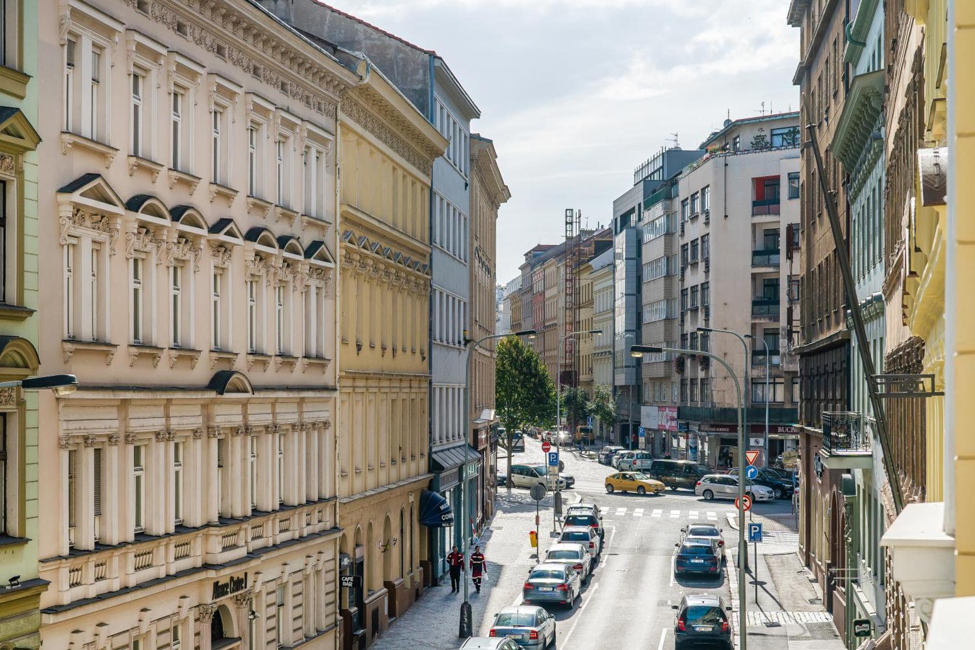 Anytime Holiday- Muzeum Apartments Prague Luaran gambar